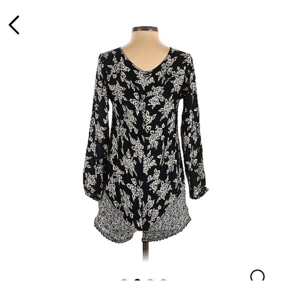 Volcom floral long sleeve romper black white sz XS - Picture 2 of 3